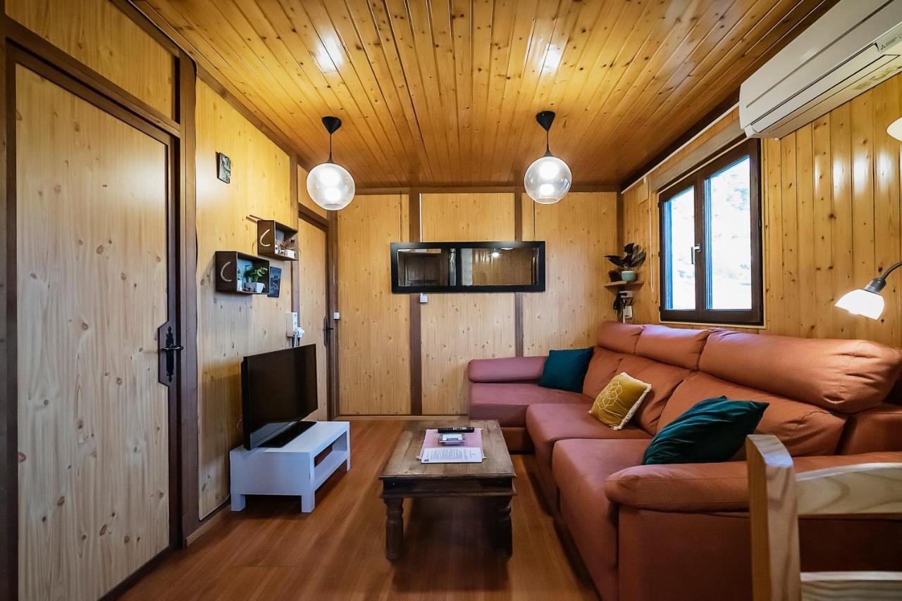 Casa Rural La Canadiense Log Cabin Guest House Buenache de la Sierra ภายนอก รูปภาพ