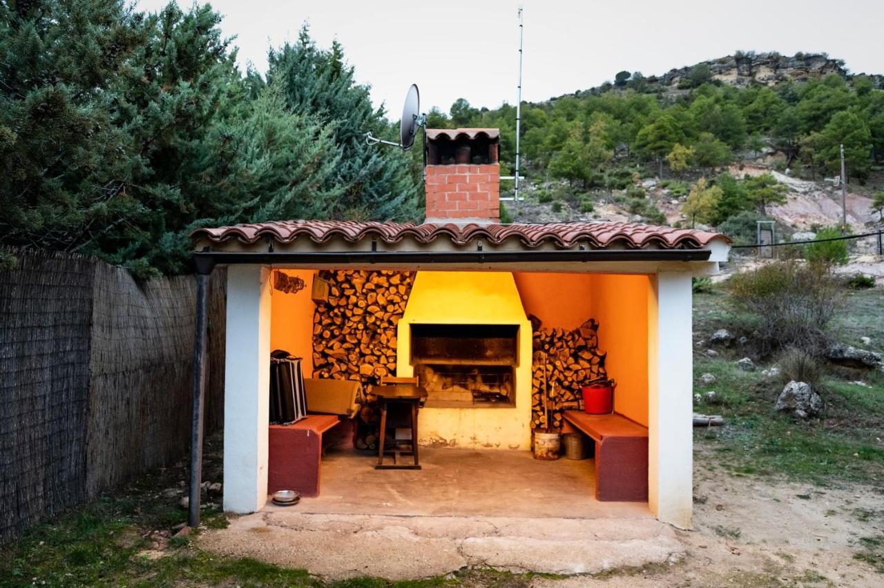 Casa Rural La Canadiense Log Cabin Guest House Buenache de la Sierra ภายนอก รูปภาพ